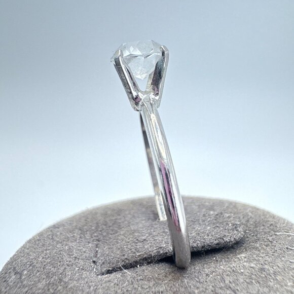 VTG Silver Tone White Crystal Fantasy Cut Prong Set Promise Ring Size 9 - Picture 4 of 8